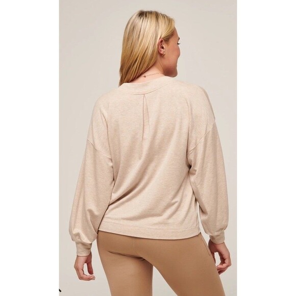 Travis Mathew Womens M Cloud Terry V-neck Top Sweatshirt Cream Color - Picture 2 of 8